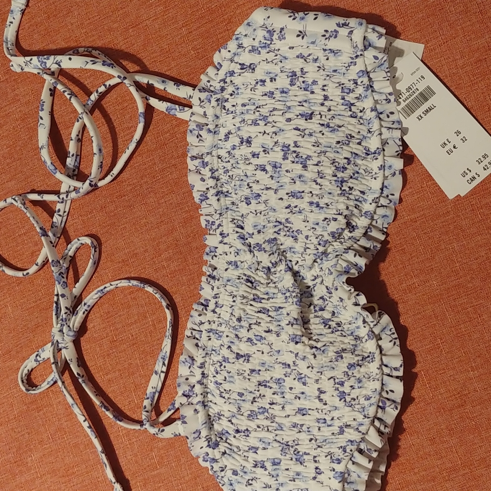 Hollister xxs ribbed bikini top